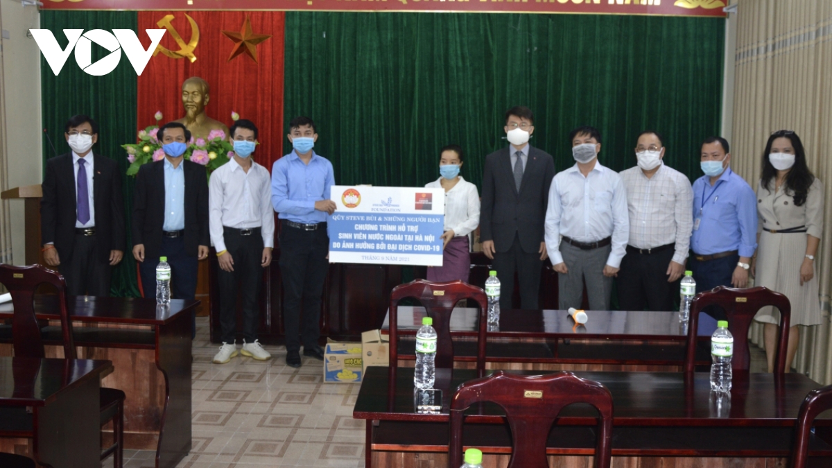 Foreign students impacted by COVID-19 receive support